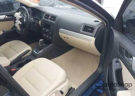 2014 Volkswagen Jetta Hybrid Sel from USA, damaged, VIN 3VW637AJ8EM215855